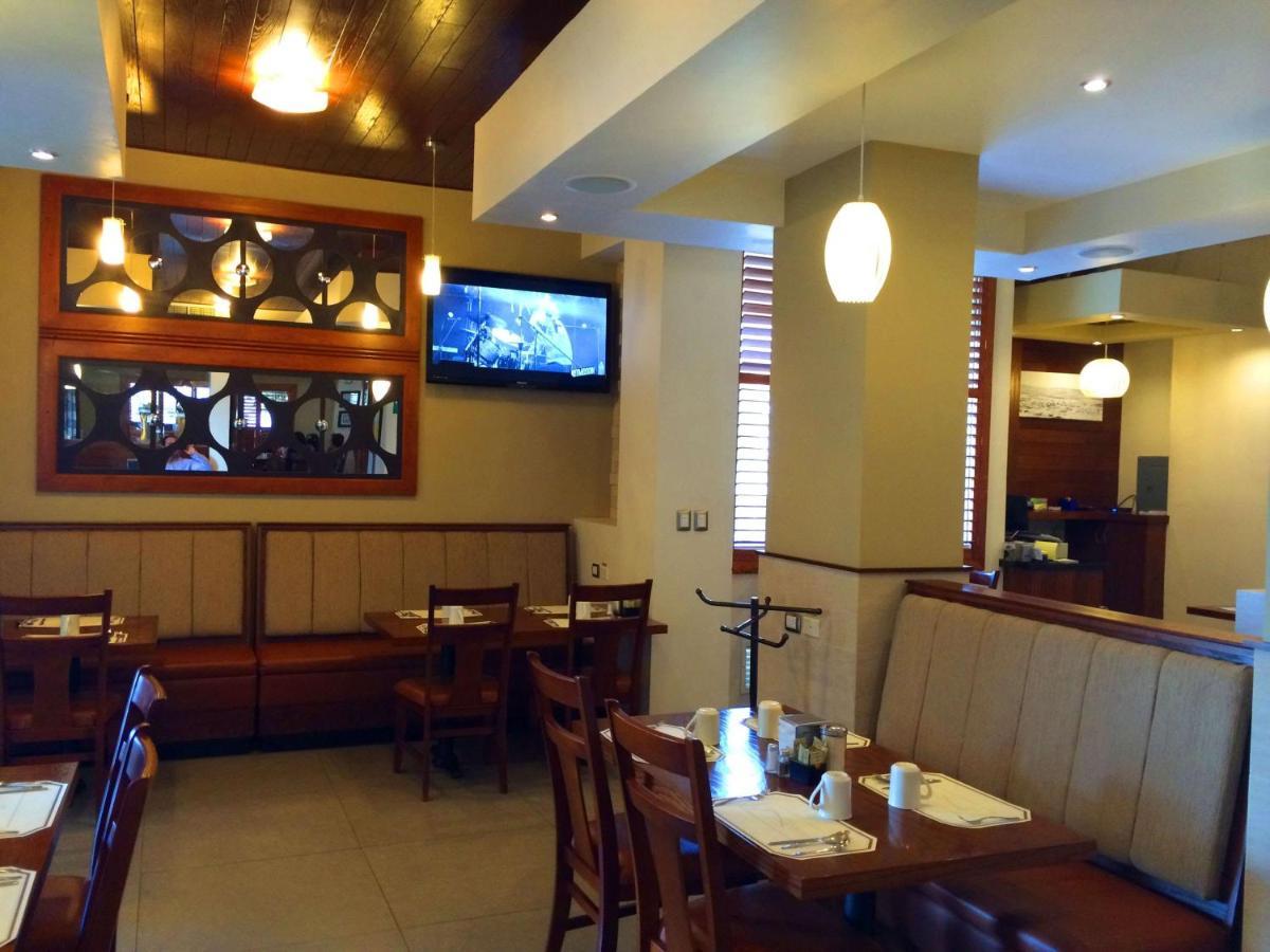 Best Western Cumbres Inn Cd. Cuauhtemoc Exterior foto